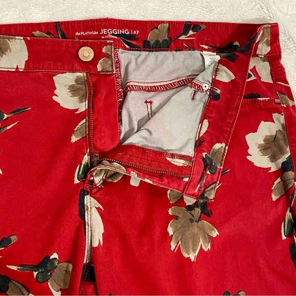 Chico’s Red Floral the Platinum Jegging Size 16P - Picture 6 of 15